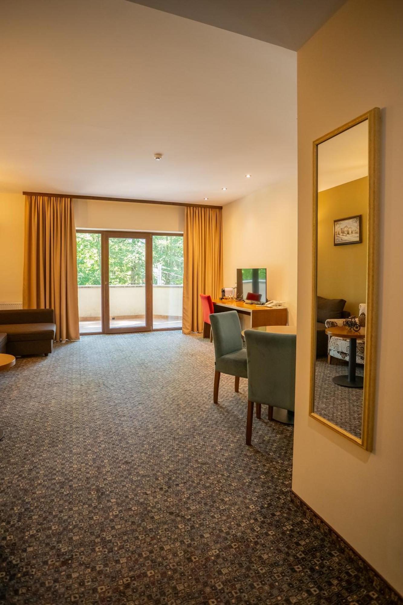 Opus Villa Sinaia Exterior foto A room at the hotel