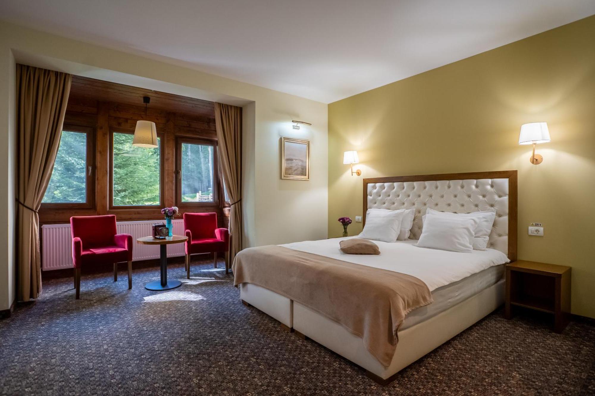 Opus Villa Sinaia Exterior foto A room at the hotel